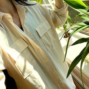 Women’s H&M cream button down tunic shirt size small